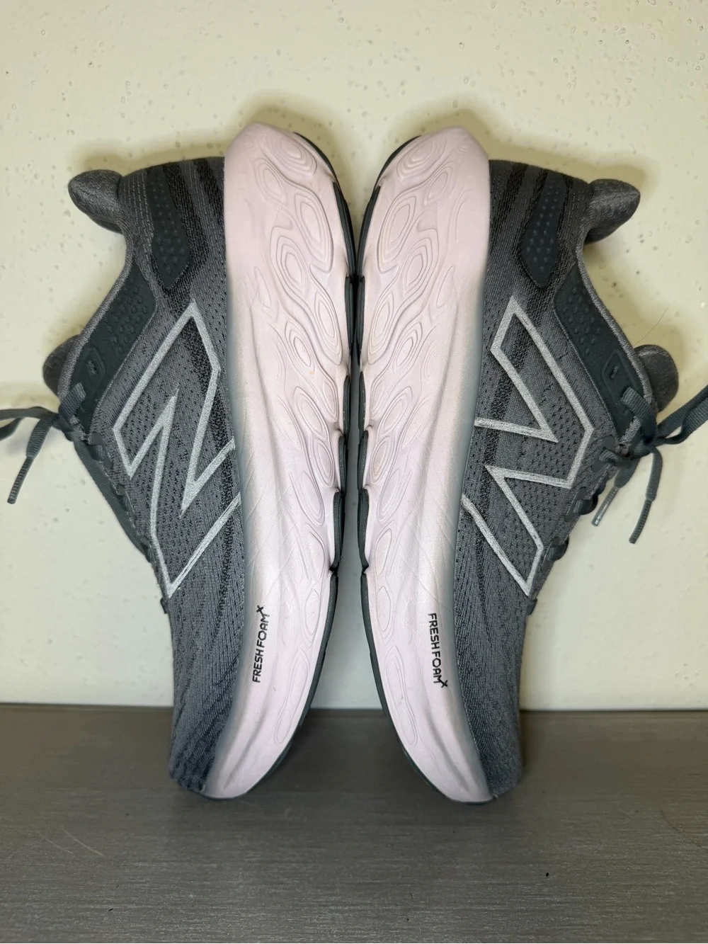 New Balance Fresh Foam X 1080v13 Womens Size 9B Gray Running Shoes W1080Z13
